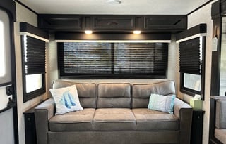 Rolling Resort-Travel Trailer-28ft-Dog Friendly