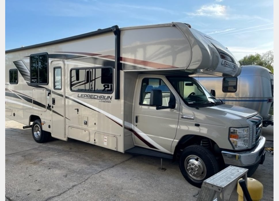 Class C Motor Home rentals in Jacksonville