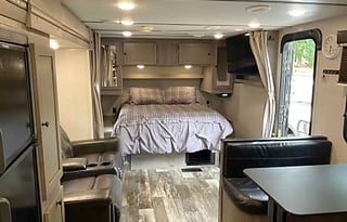 Very comfy couples camper.  Pet friendly too!!