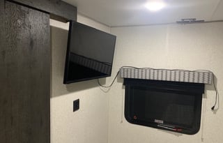 Chef Skuter's RV Rental - Get Skutin'