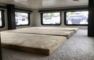 2022 Keystone RV Avalanche 390DS