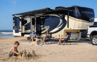 Summer Family RV Retreat - Luxury Living