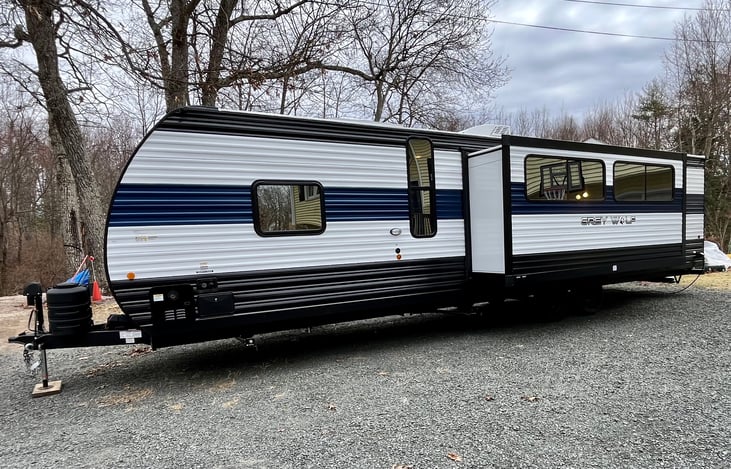2024 Grey Wolf with 13’ Slide-out.