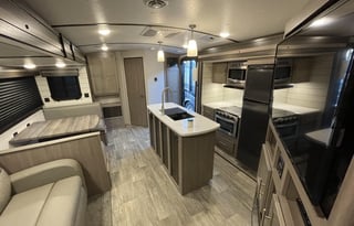 Cozy and Pet-Friendly: 2021 Sunset Trail Camper