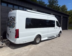 Ultimate Toys Ultimate RV Std. Model