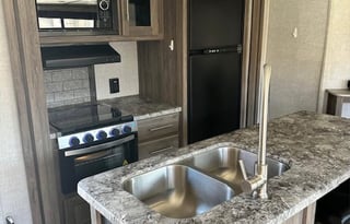 2021 Crossroads–Bunkhouse & Outdoor Kitchen-Slps 8