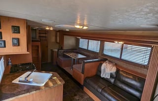 FULLY STOCKED! Forest River RV Cherokee Grey Wolf 28BH