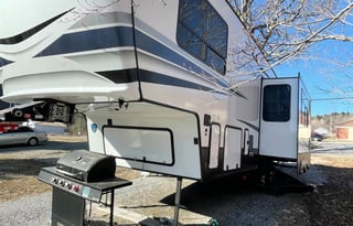2022 Keystone RV Arcadia 3370BH w/ Bunk Room