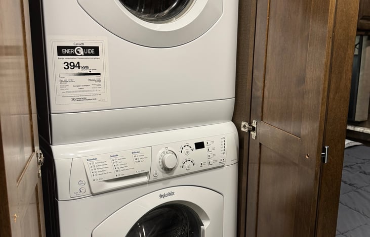 washer and dryer within full bath