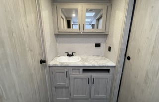 2022 East West Della Terra 312BH with bunkhouse