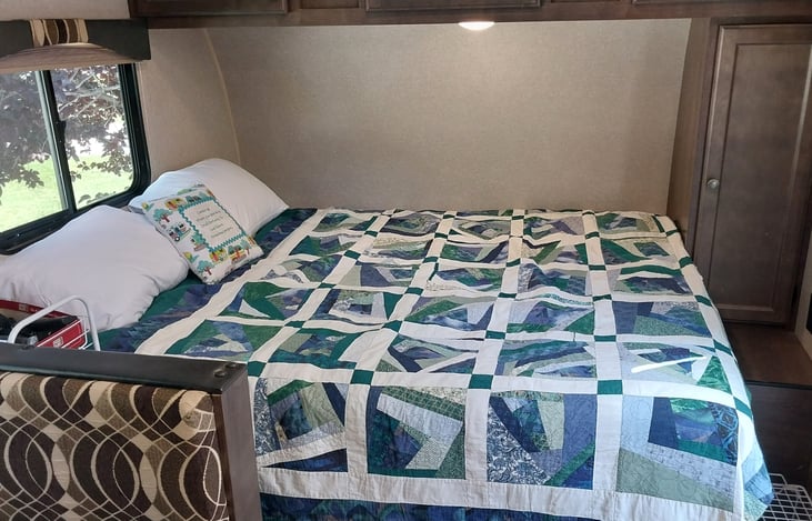 Very comfy short-queen bed.