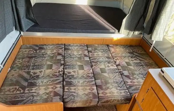 72"x 39" Bed and Convertible dinette bed 74"x41"