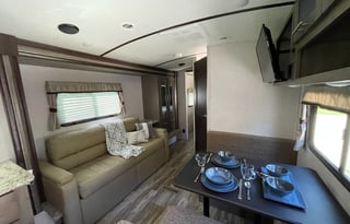 2019 Forest River RV Surveyor 264RKLE