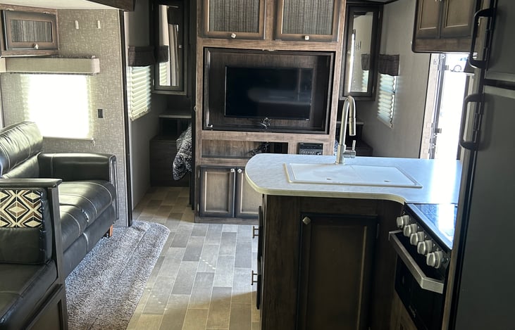 swivel TV for master or main