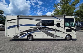 Thor Hurricane 29M