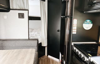 2021 29 ft Grey Wolf Travel Trailer Camper 26DJSE