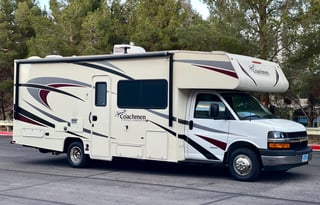2019 Coachmen RV Freelander 26DS - Low miles