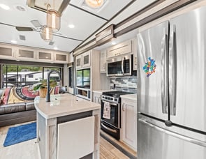 Keystone RV Montana High Country 385BR