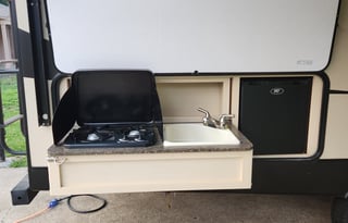 2017 Winnebago Minnie 2455 BHS