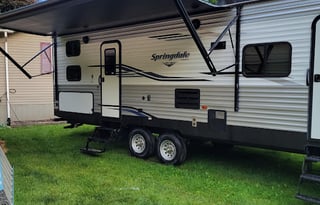 MoJo's 2019 Summerland Sleeps 10