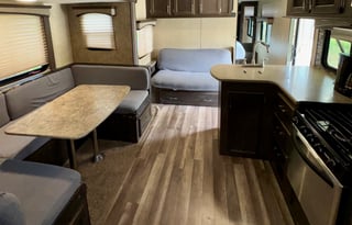 Cozy RV – Perfect for Family Adventures