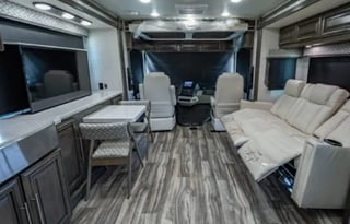 D2022 CONVENIENT & EASY TO DRIVE RV!!! GEORGE TOWN