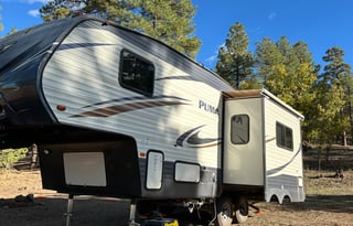 Cozy Little 5th Wheel