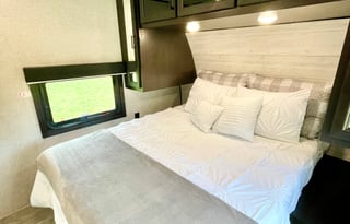 2023 Jayco - 2 Bdrm - KING bed! *Delivery Only*