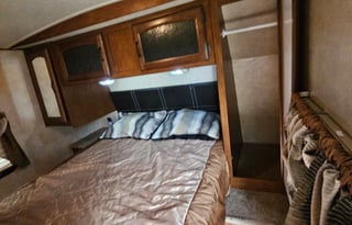 Spacious BunkHouse For Your Family Fun Event!!