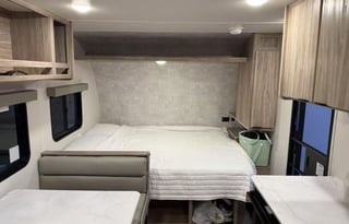 2025 Winnebago • Modern, Easy Tow • Sleeps 5