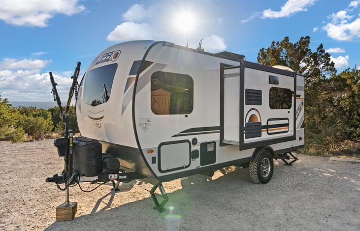 Slide out for more space inside!