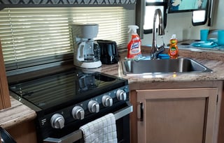 2019 Quantum 28 SE  Sleeps up to six.