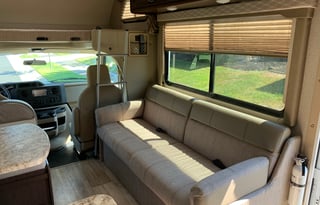 2020 Thor Motor Coach Freedom Elite Ford