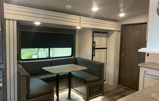 2021 25' Keystone Cougar, like new!