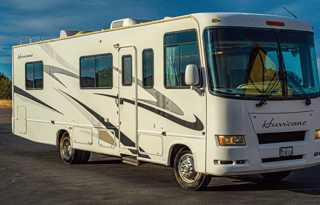 Spacious configuration, convenient desk, +Starlink