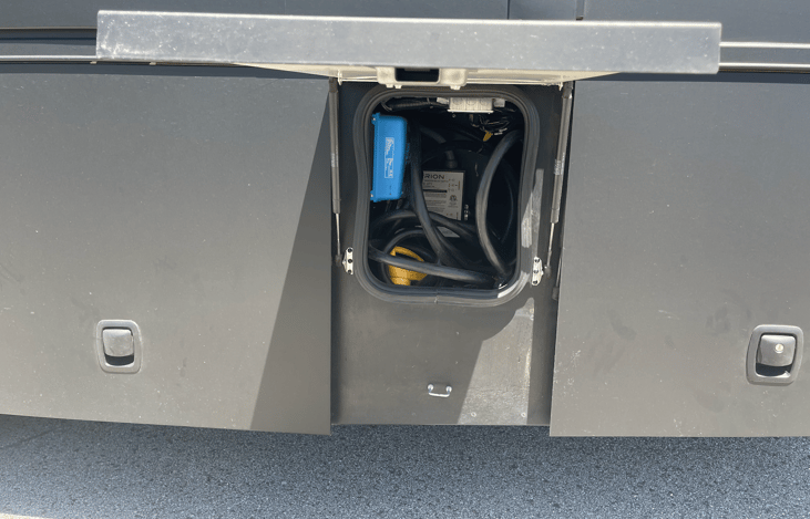 50A shore power connection with 30A conversion plugs for smaller camp sites.