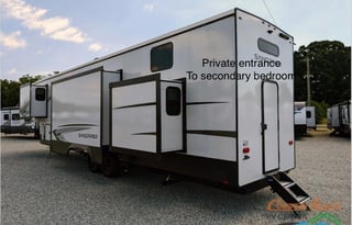 Luxury Glamping on Wheels (Pet Friendly)