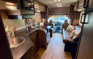 2022 Thor Majestic 28A (BRFL 1815)