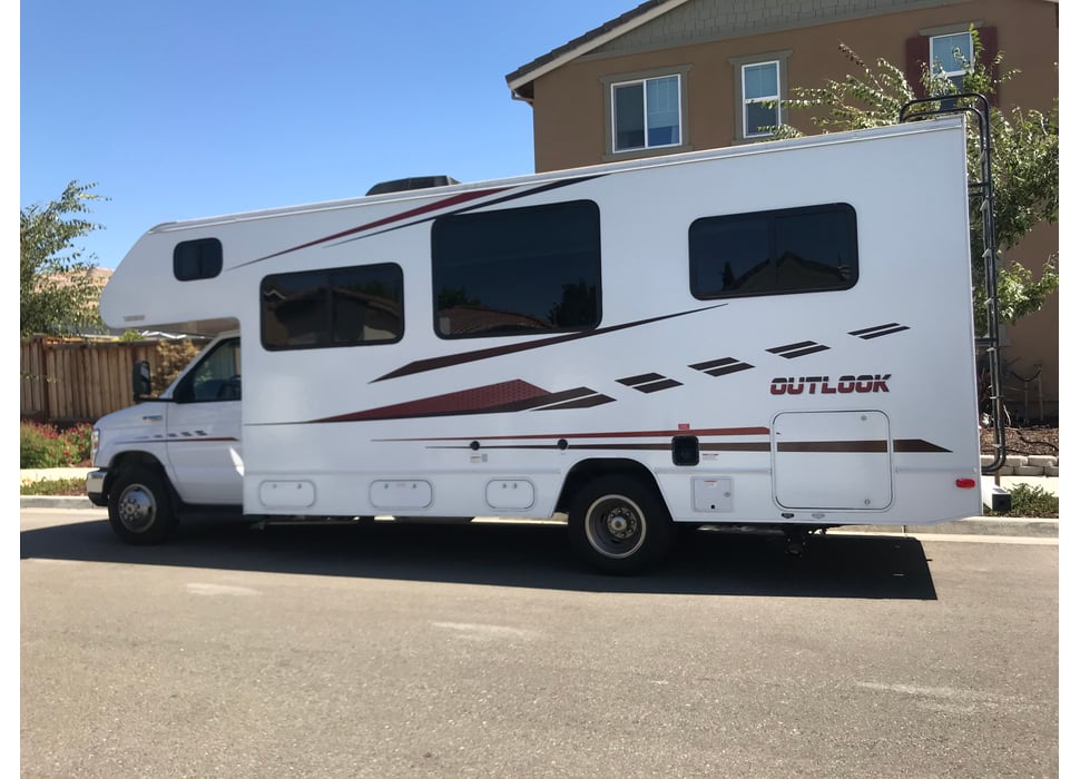 Class C Motor Home rentals in Sacramento