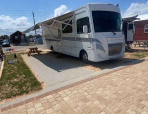 Winnebago Intent 31P