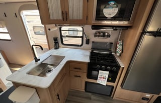 2022 Prime Time RV Avenger 26DBSLE