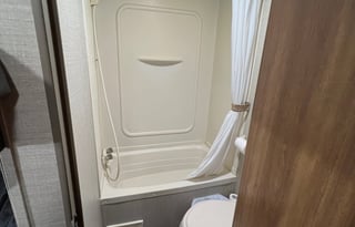 Cozy Springdale Summerland | 2 AC’s!!