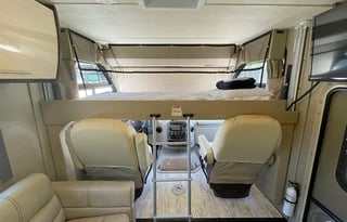 2018 Thor Vegas Fun Family Ride; ALL INCLUSIVE