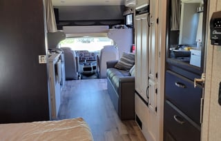 2020 Jayco Greyhawk 27U