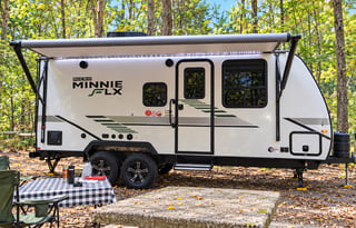 Winnebago Micro Minnie FLX | Off-Grid Solar + Lithium | Full Bath