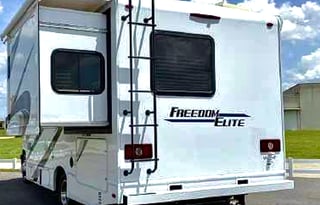 Tour New England in a 2019 Thor Freedom Elite 22FE