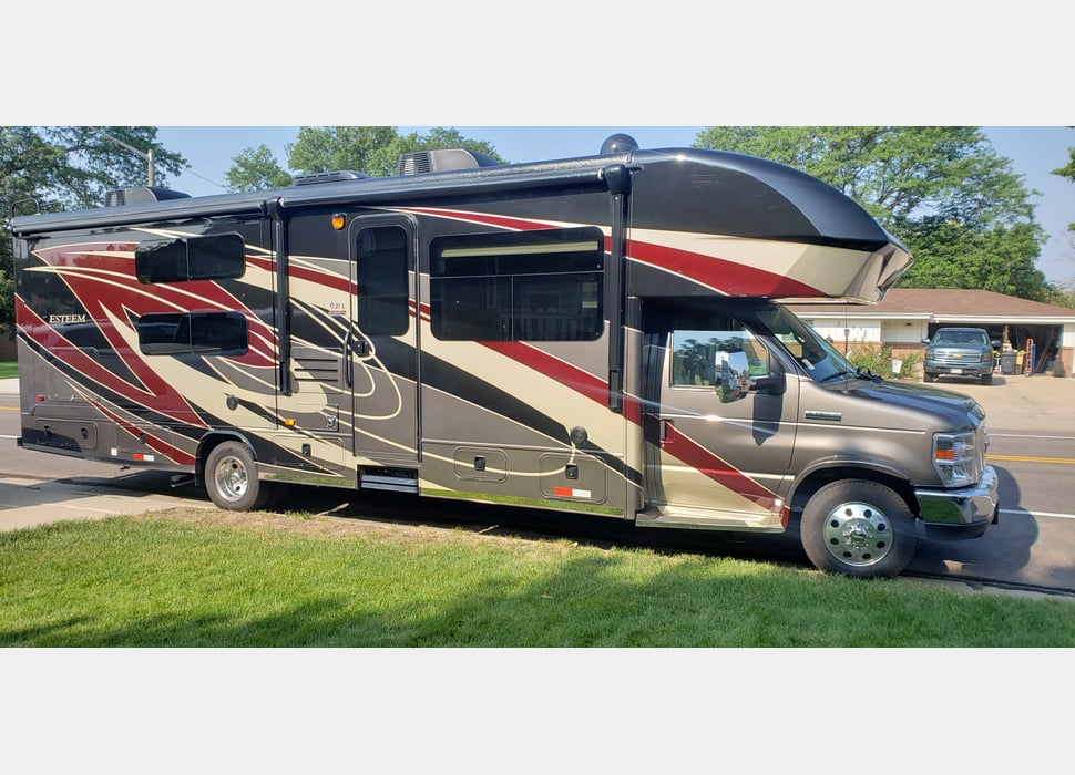 Class C Motor Home rentals in Monticello