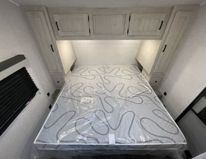 East to West Della Terra 312BH