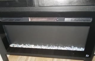 32ft SMART HOME CAMPER WiTH HOT TUB & MESAGE CHAiR