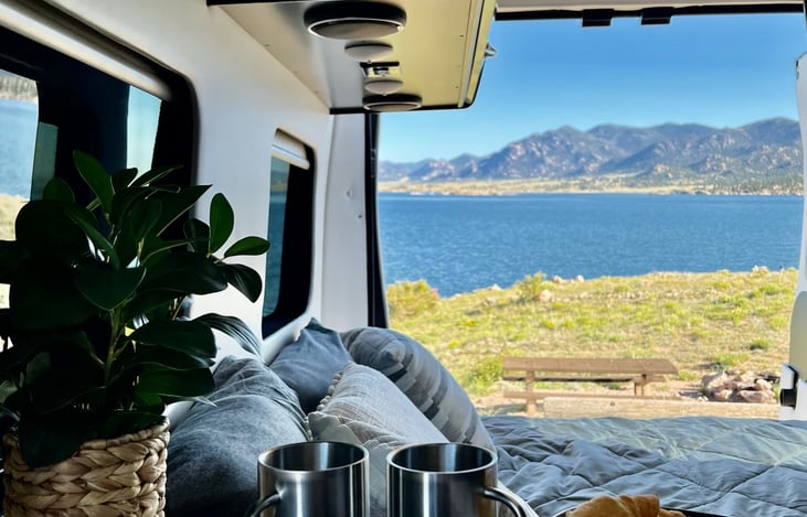 Breakfast in bed with THE VIEW!